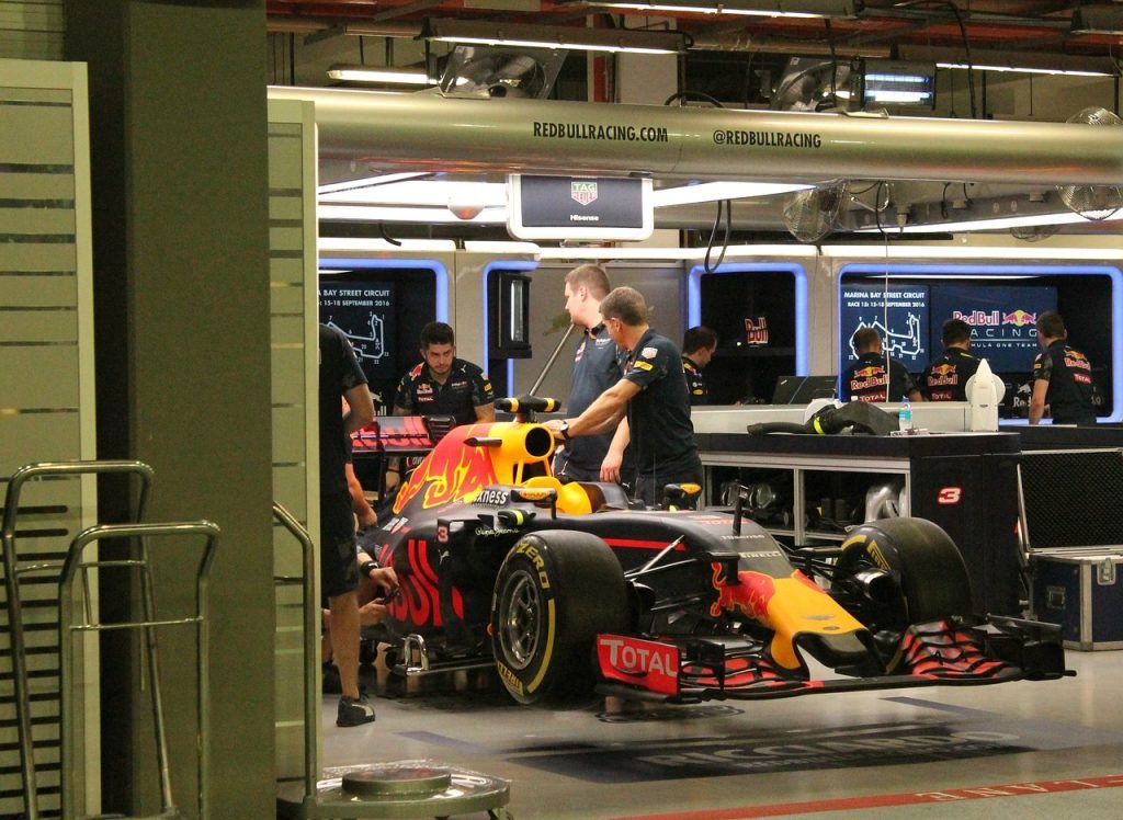 f1 car formula race engine
Source: https://pixabay.com/photos/f1-car-formula-race-engine-1878352/